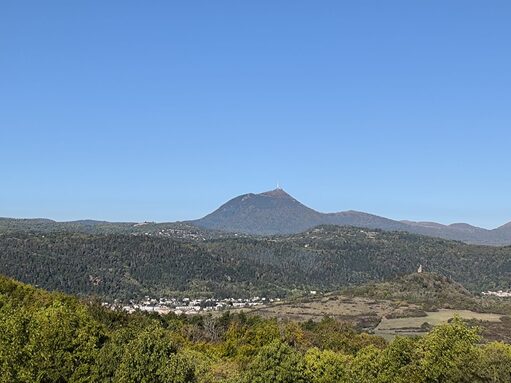 04_Vue_chaine_des_Puys.jpg